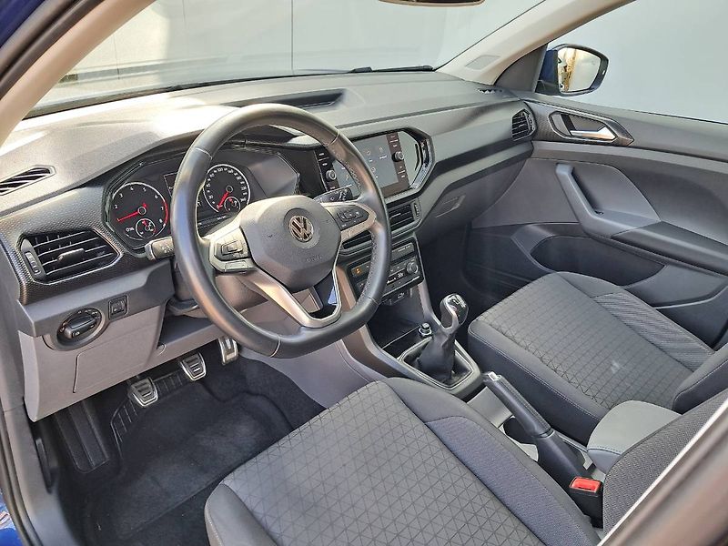 Volkswagen Ostatní (2020) VW T-CROSS LIFE 1.0 TSI / 85 k - fotka 19 z 27