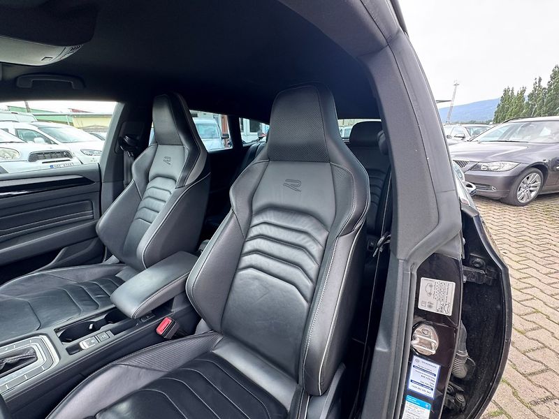 Volkswagen Arteon (2021) R LINE 2,0 TDI 147 KW DSG 4X4 - fotka 21 z 47