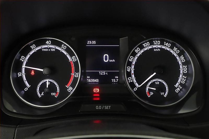 Škoda Fabia (2022) Ambition 1.0 TSI, ČR,1.maj - fotka 9 z 17