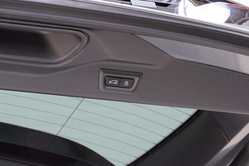 BMW X7 M60i,1.MAJ,ČR,DPH,Tažné - fotka 12 z 44