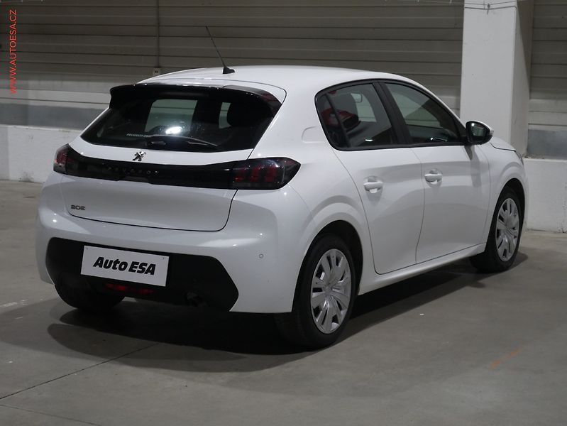 Peugeot 208 (2020) 1.2PT, Business, AT, LED - fotka 4 z 18