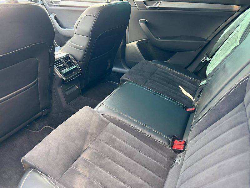 Škoda Superb combi 2,0 TDI 110 kW 7° DSG - fotka 9 z 30