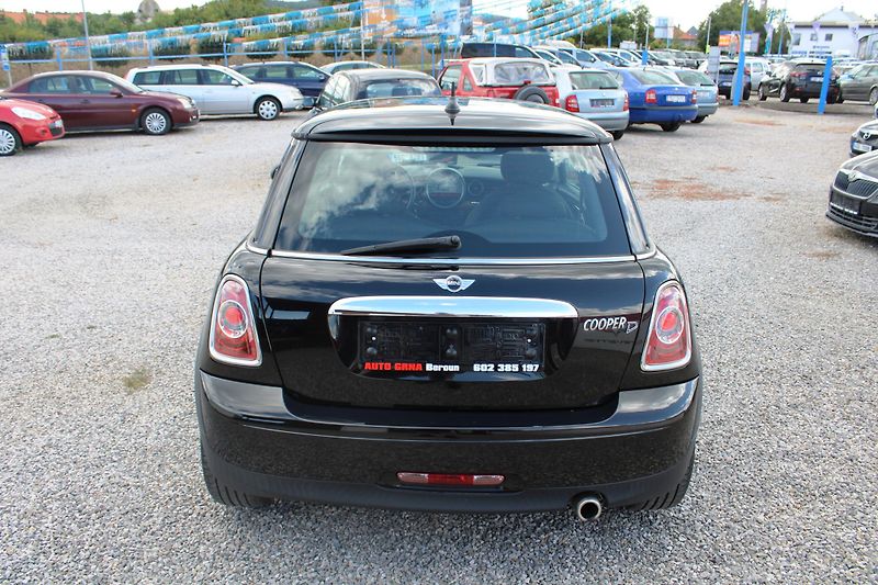 Mini Cooper (2013) 1,6D REZERVACE - fotka 6 z 15