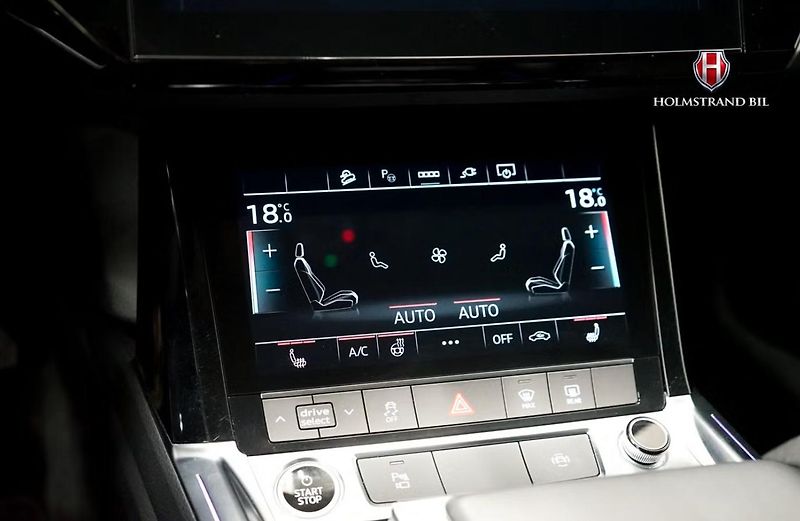 Audi Q8 e-tron 50 Q SoH 94% Kam Pano Tažné - fotka 22 z 25