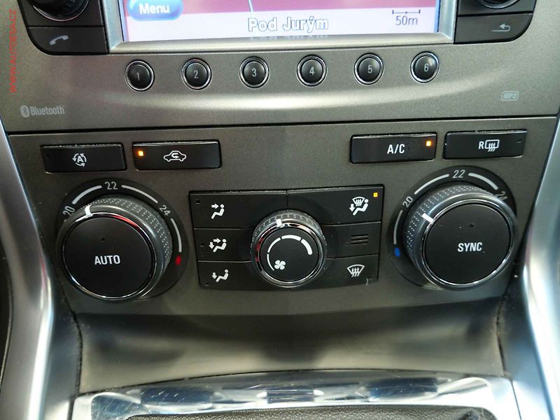 Opel Antara (2015) 2.2 CDTi, AC, tempo, park - fotka 20 z 22