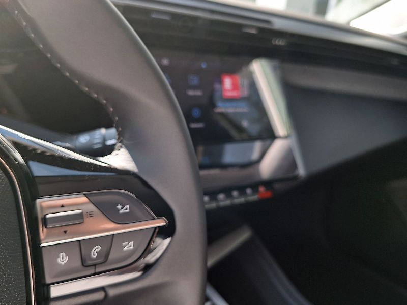 Peugeot 408 (2026) ALLURE Hybrid 145 e-DCS6 - fotka 12 z 16