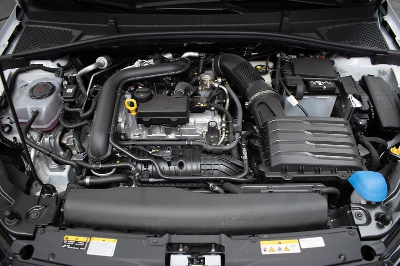 Škoda Fabia 1.0 TSI DSG*130 EDITION*ZÁRUKA - fotka 31 z 35