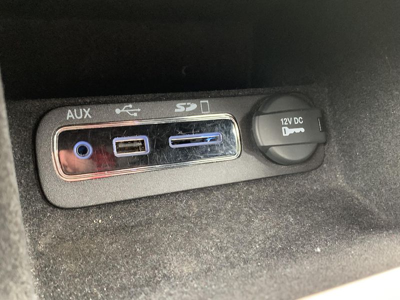 Jeep Grand Cherokee 3.0CRD LIMITED NAVI KAMERA  - fotka 29 z 52