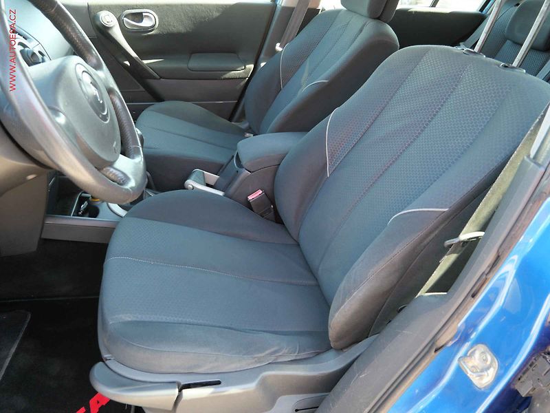Renault Mégane (2004) 1.6 16V, AC - fotka 9 z 19
