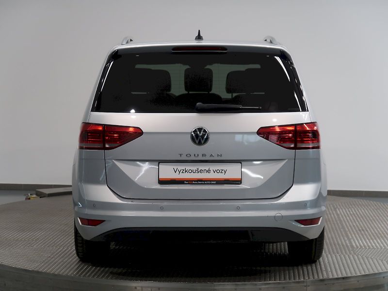 Volkswagen Touran (2022) HIGHLINE 1.5TSI 110KW EVO - fotka 9 z 41