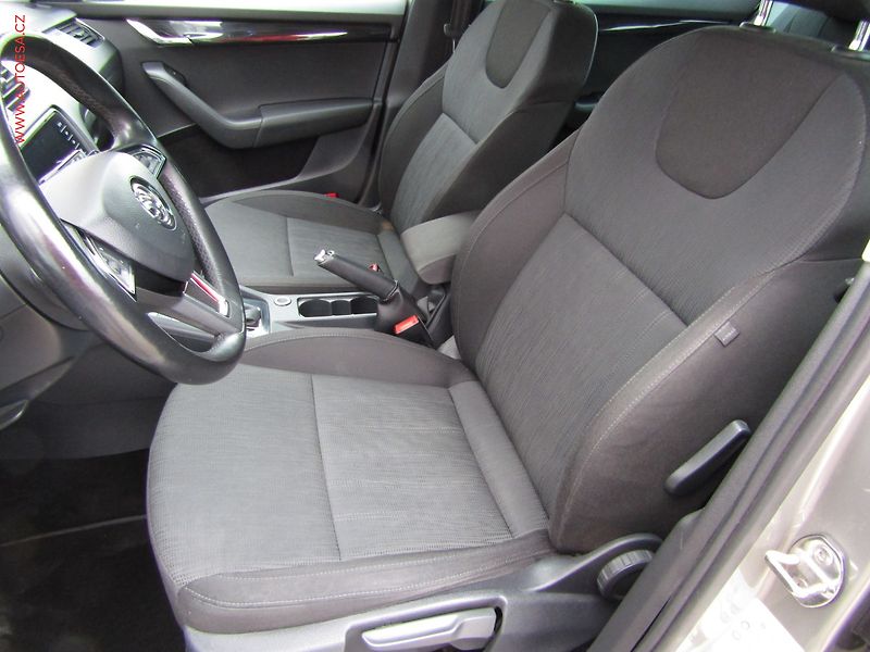 Škoda Octavia (2017) 1.6 TDi, ČR, AT, navi, LED - fotka 9 z 19