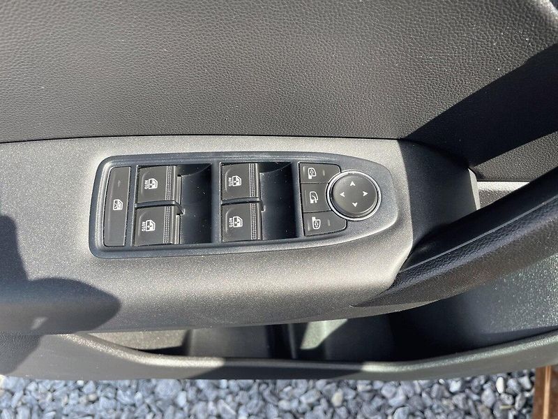 Renault Captur (2020) 1.0 TCe,74kW,LPG - fotka 28 z 38