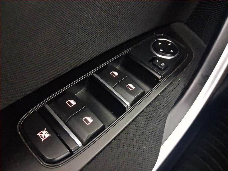 Kia Ceed (2020) 1.4 CVVT, ČR,1.maj, Serv.kniha - fotka 16 z 16