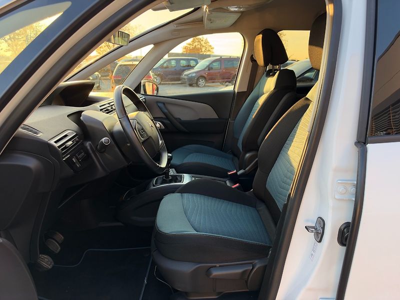 Citroën Grand C4 SpaceTourer (2019) 1.2 PureTech 96kW 7.Míst - fotka 10 z 30