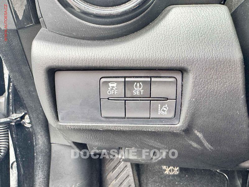 Mazda MX-5 (2015) 2.0i, Navi, LED, kůže - fotka 12 z 12
