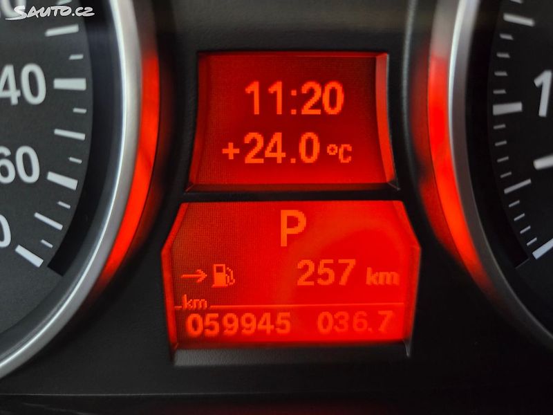 BMW Řada 3 (2009) 330i 200Kw Aut Kabrio 60t.km - fotka 39 z 49