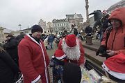 Štědrodenní motorkářská vyjížďka se srazem na Karlově náměstí v Kolíně.