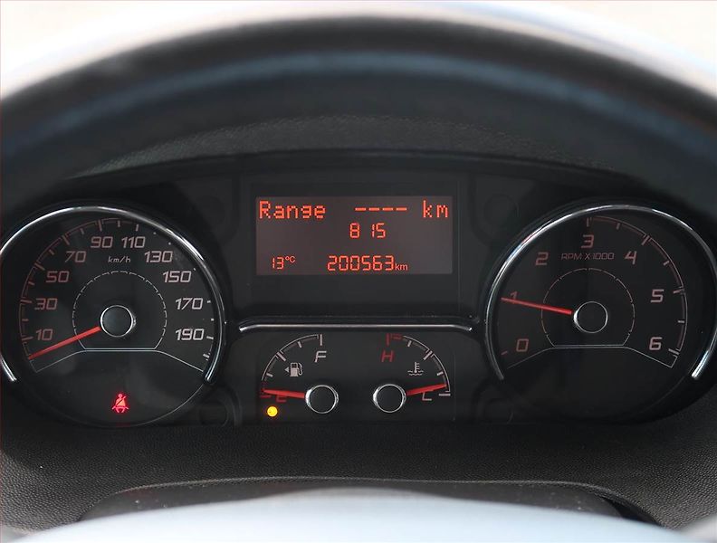 Volkswagen Golf (2017) Highline 1.4 TSI, Automat - fotka 9 z 18