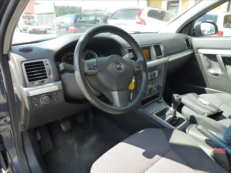 Opel Vectra 1,9 CDTi Wagon Station - fotka 16 z 44