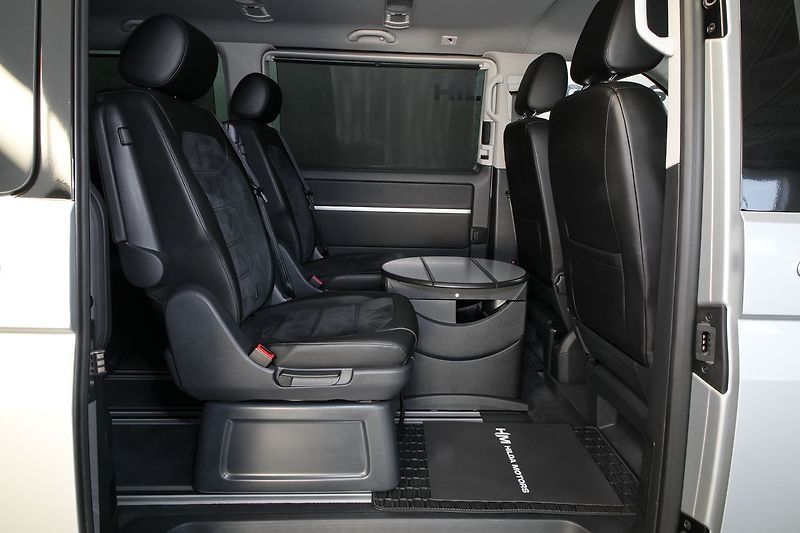 Volkswagen Multivan 2.0TDI 146KW DSG 4x4 Highline - fotka 12 z 30