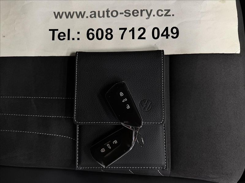Volkswagen ID.5 150kW PRO PERF. PANO TČ MATRIX - fotka 44 z 46