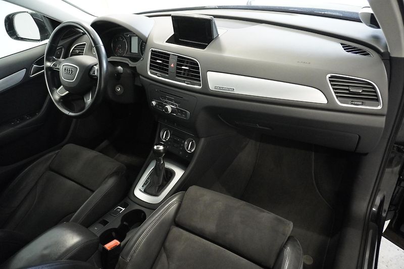 Audi Q3 2.0 TDI 130kW QUATTRO S-TRONIC - fotka 28 z 32