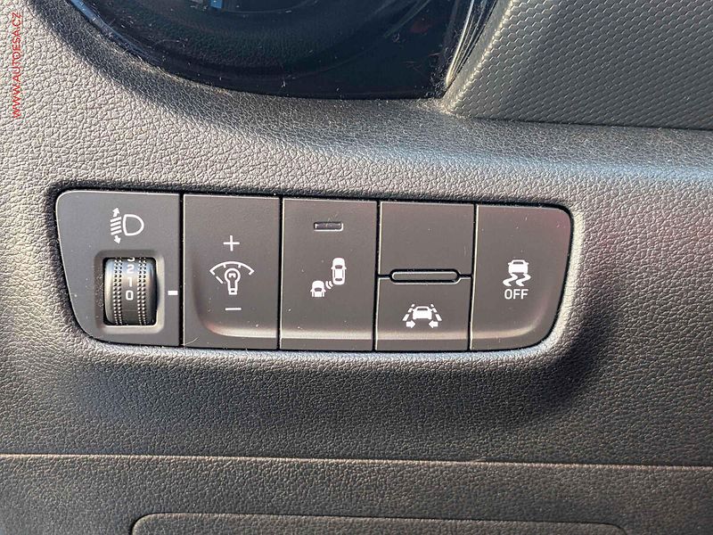 Hyundai Kona (2018) 1.0 T- GDi, 1.maj,ČR, servis - fotka 16 z 22