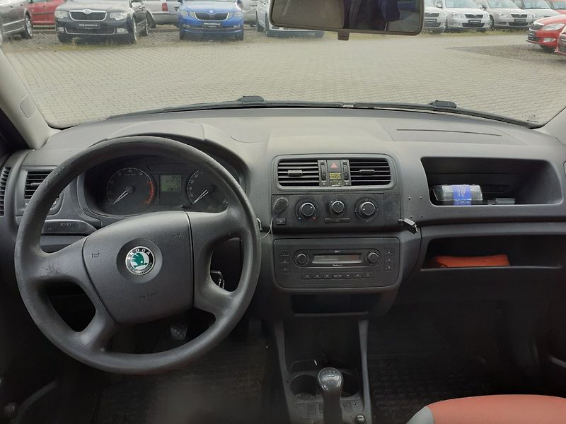Škoda Roomster (2006) 1.2 HTP - fotka 11 z 13
