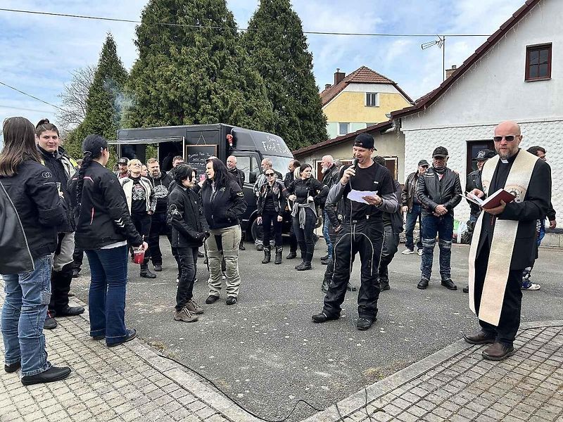 Žehnání motorek v Puclicích.