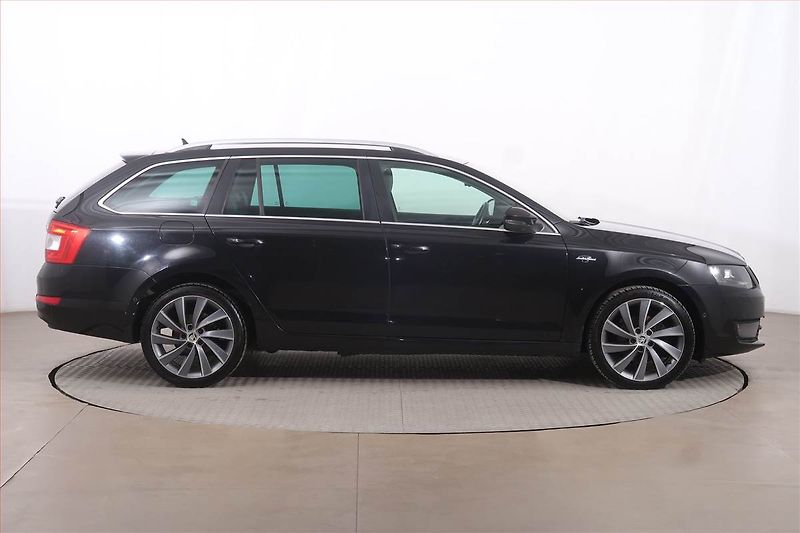 Škoda Octavia (2014) Laurin&Klement 2.0 TDI - fotka 6 z 26