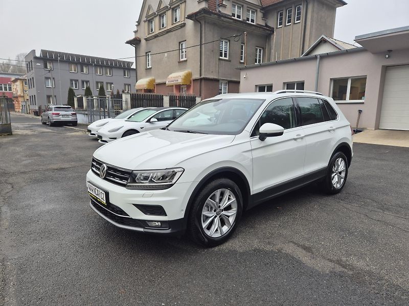 Volkswagen Tiguan 2,0TDi 140kw DSG 4x4 18ALU TZ - fotka 2 z 50