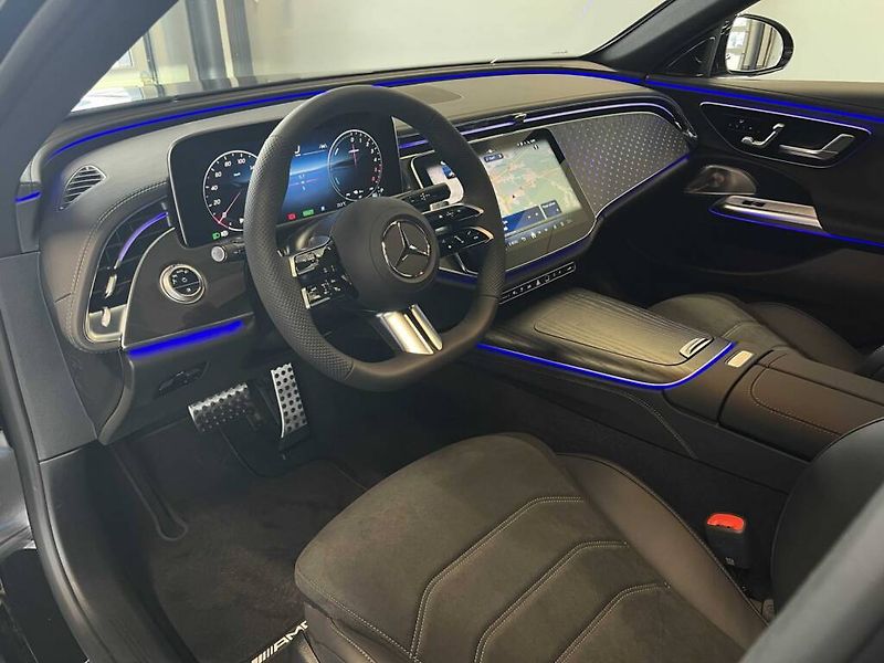 Mercedes-Benz Třídy E (2026) 300 de 4MATIC - fotka 2 z 6