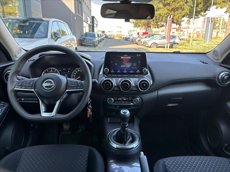 Nissan Juke 1,0 DIG-T  Acenta 6MT CZ - fotka 12 z 25