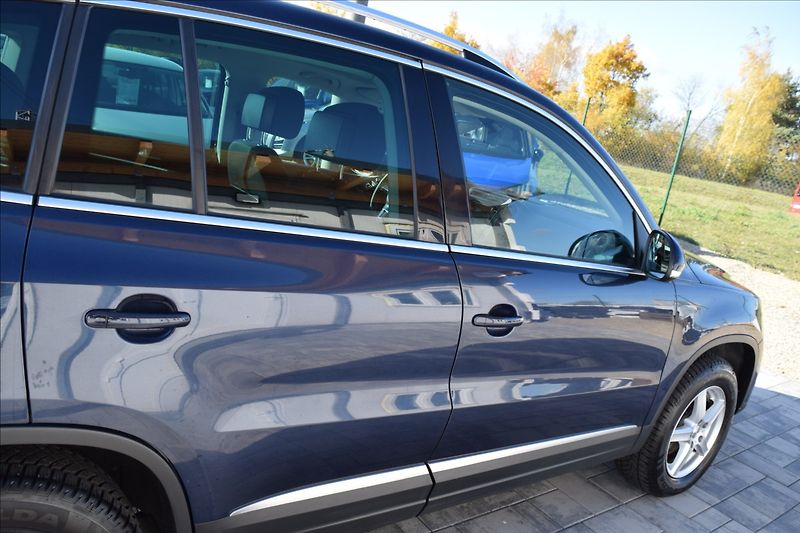 Volkswagen Tiguan 2,0 TDI 103KW NAVI TAŽNÉ ALU - fotka 11 z 47