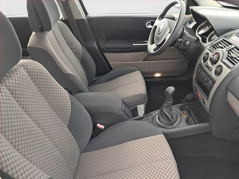 Renault Mégane (2003) 1.6 16V , po STK, Klima - fotka 9 z 14