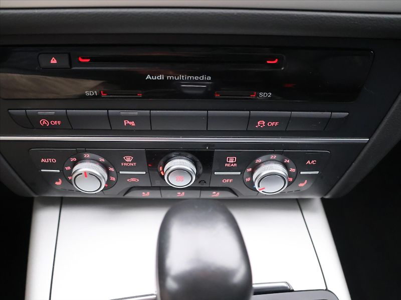 Audi A6 3.0 TDI 160kW Quattro S Tronic - fotka 18 z 28