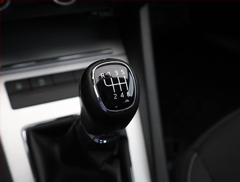 Škoda Octavia (2019) Ambition 1.0 TSI, Serv.kniha - fotka 12 z 17