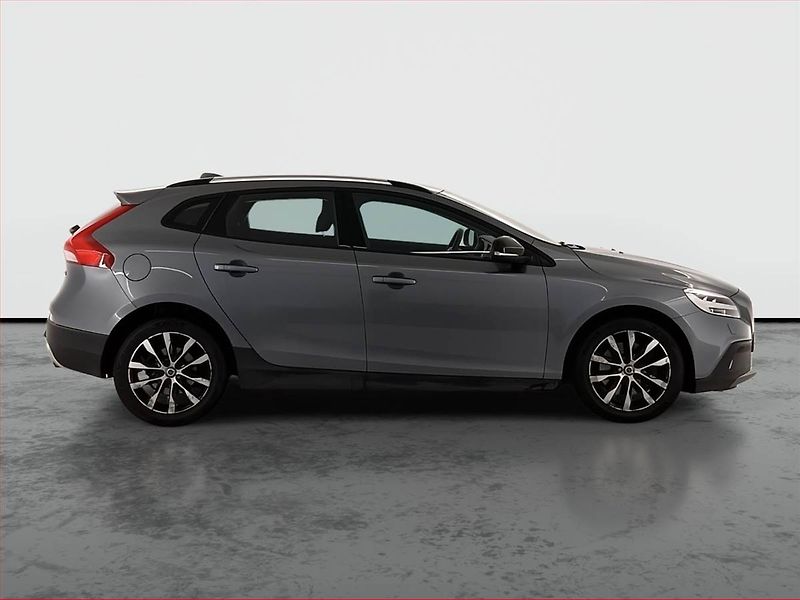 Volvo V40 (2019) 2.0 D3, Automat, Serv.kniha - fotka 6 z 21