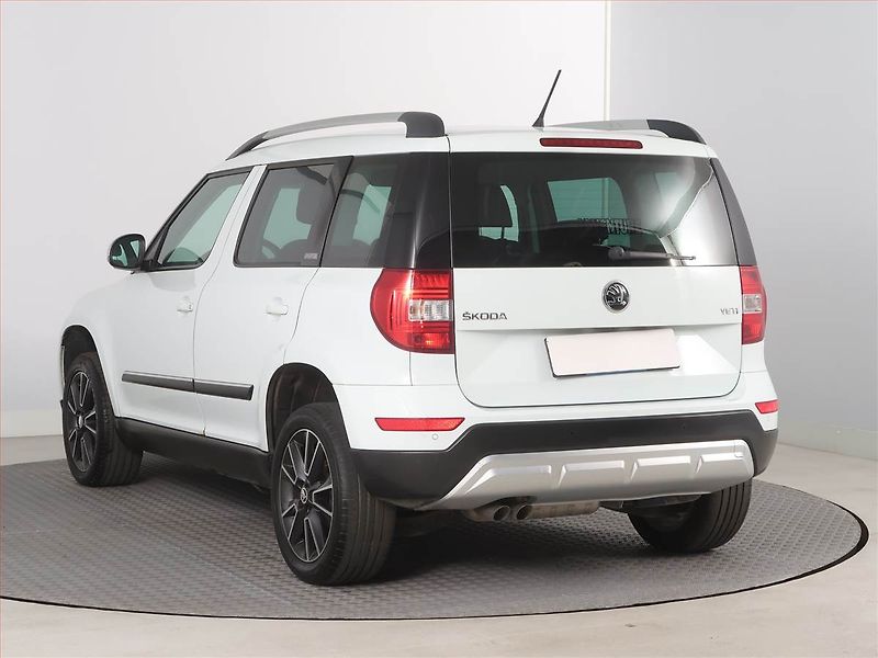 Škoda Yeti (2015) Ambition 2.0 TDI, Serv.kniha - fotka 4 z 19