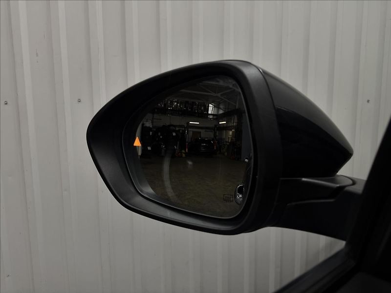 Alfa Romeo Stelvio VELOCE 154kW Q4 H&K LED R21 - fotka 35 z 41