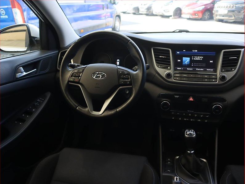 Hyundai Tucson (2016) 1.6 T-GDI, Navi, Bi-Xenony - fotka 7 z 18