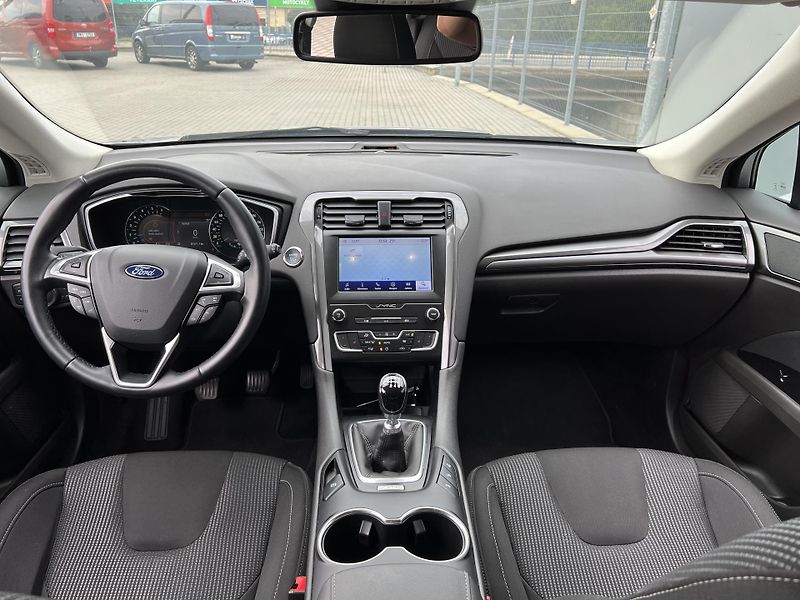 Ford Mondeo (2019) 2.0TDCi*110KW*Kamera - fotka 15 z 39