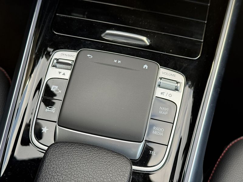Mercedes-Benz GLB (2021) 220 d 4MATIC - fotka 21 z 46