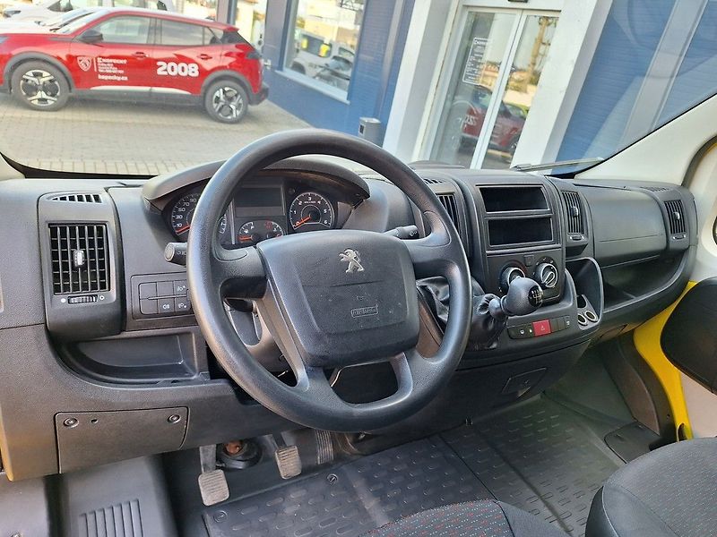 Peugeot Boxer (2017) Furgon 3300 L3H2 BHDi 130k M6 - fotka 12 z 14