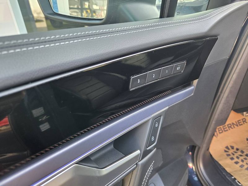 Volkswagen Touareg (2024) 3.0 TDI DSG - fotka 16 z 51