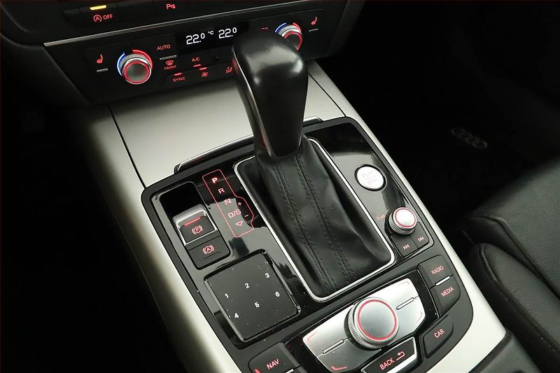 Audi A6 (2015) 3.0 TDI, Automat, Kůže, Navi - fotka 10 z 21