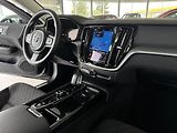 Volvo V60 T6 AWD*Recharge*KeyLess*Tažné - náhled 14
