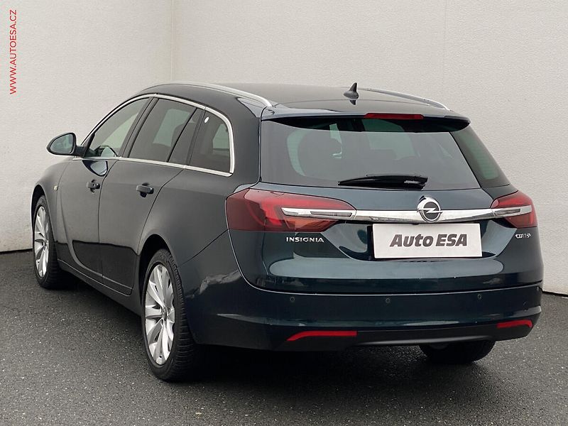 Opel Insignia (2014) 2.0 CDTI 4x4, 1.maj,ČR - fotka 6 z 19