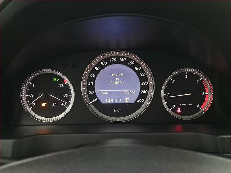 Mercedes-Benz Třídy C (2010) C 250 CDI, Automat, Navi - fotka 11 z 21