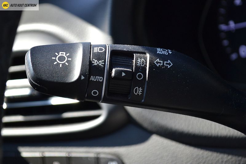 Hyundai i30 1.0T-GDI SMART ALU16 - fotka 34 z 49